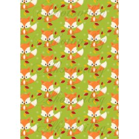 Róka őszi levelek között zöld alapon