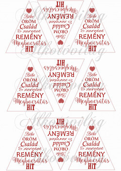 Feliratos háromszögek karácsonyfadíszhez – szívvel