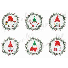 Manócskák karácsonyi koszorúkban