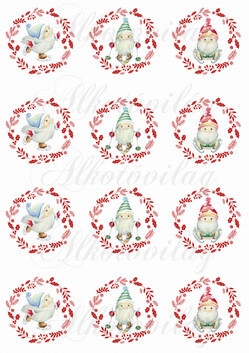 Téli sportos manók piros magyal koszorúban KICSIBEN