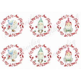 Téli sportos manók piros magyal koszorúban