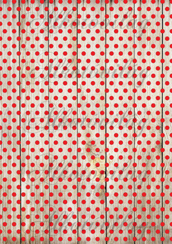 Piros pöttyök fa deszkán