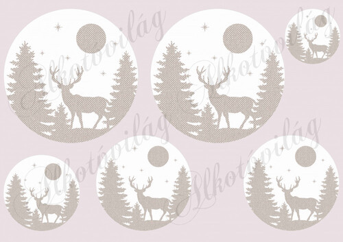 Szarvas fenyők között szövet háttérrel többféle méretben