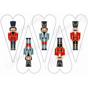 Diótörő figurák hosszúkás szívekben