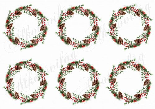 Karácsonyi koszorúk sok tobozzal, piros bogyókkal