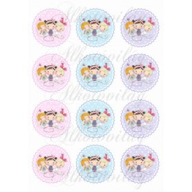 Három kislány pöttyös - cakkos alapon KICSIBEN