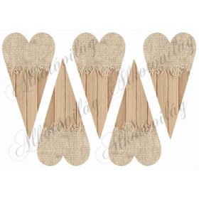 Hosszúkás szívek fából és textilből