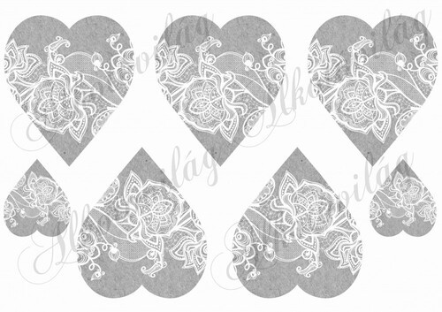 Szívek csipkével szürkében