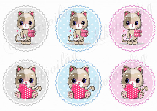 Cicák szívekkel pöttyös körökben