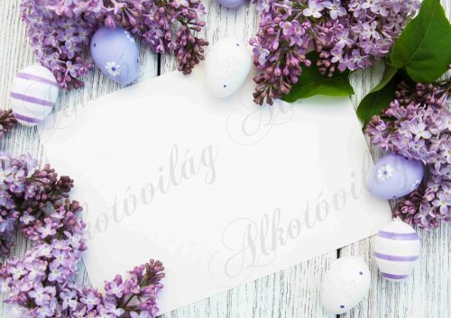 Húsvéti fotóháttér lila orgonák tojásokkal és papírlappal termékfotózáshoz